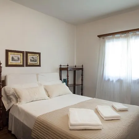 Palazzo Valmarana Apartment